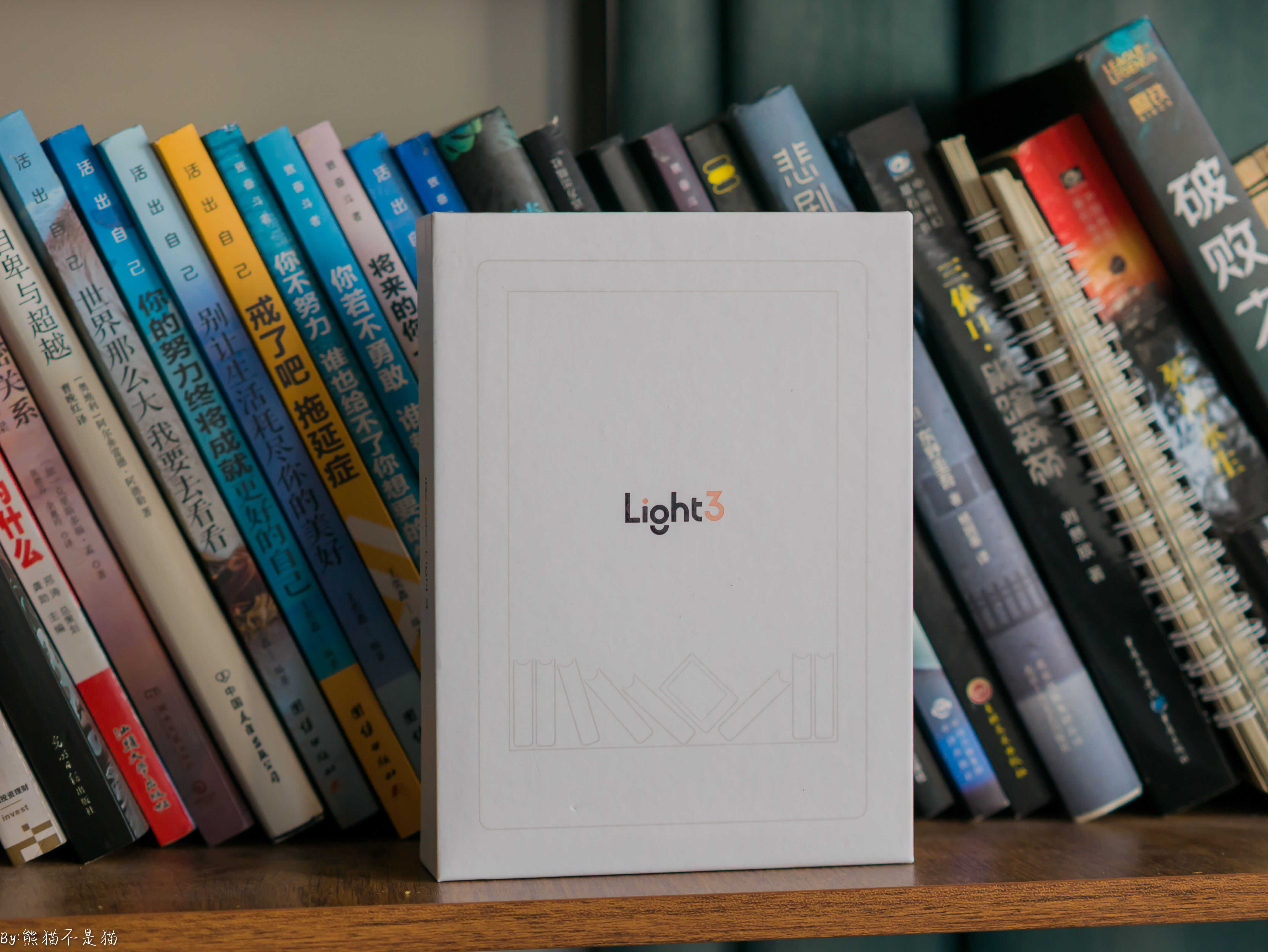 轻薄便携，智能阅读新选择！享受纸质书般舒适—掌阅iReader Light3